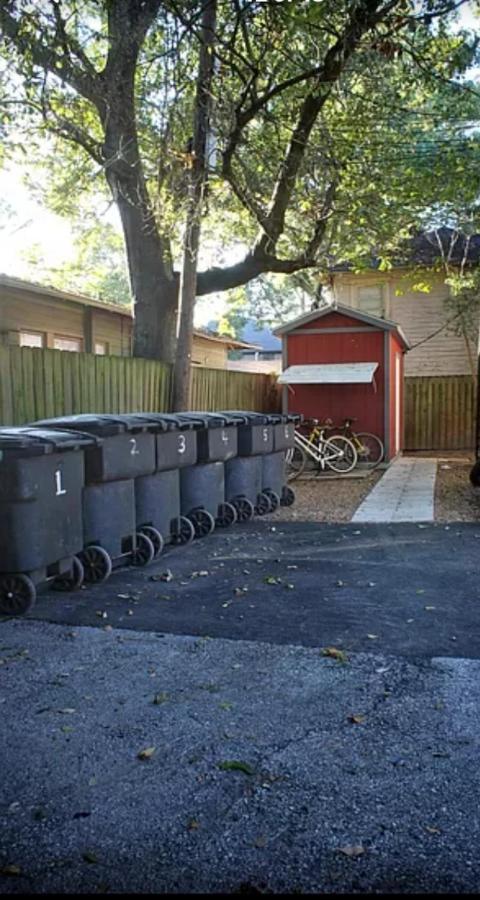 Appartamento Cozy Studio In The Downtown/Montrose Area Houston Esterno foto